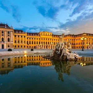 Luxe View Schoenbrunn , Wien Österreich
