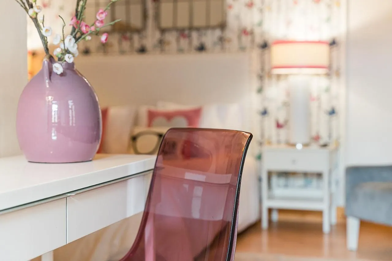 R3 Service - Five Senses In Coimbra Apartment